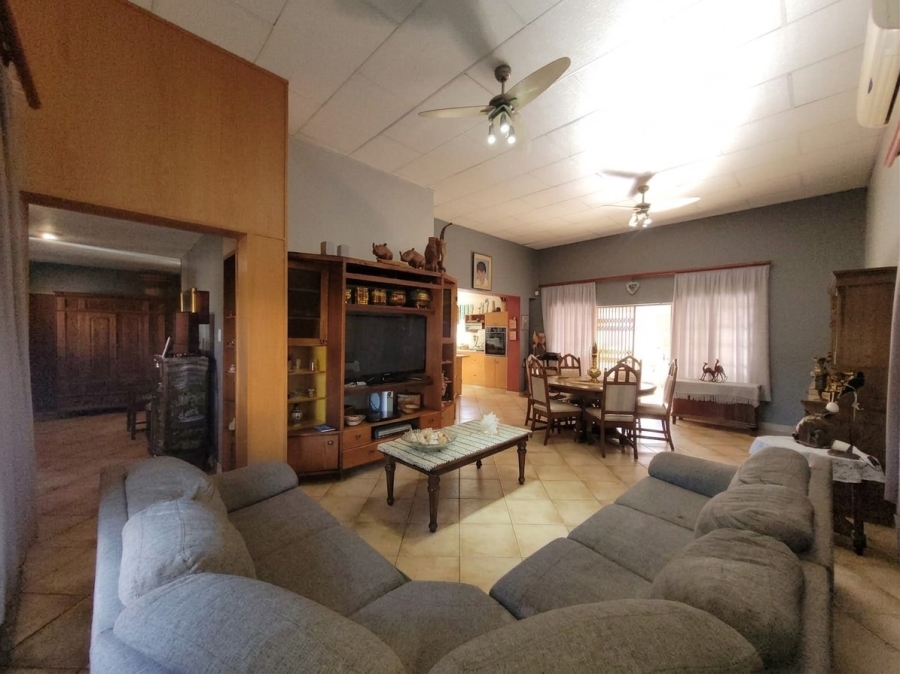 6 Bedroom Property for Sale in Orkney Park North West